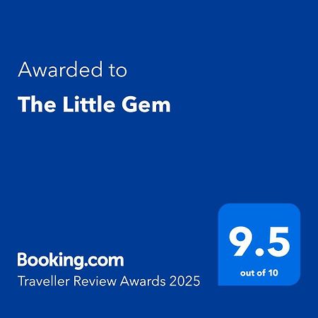 The Little Gem Hotel Waitara ภายนอก รูปภาพ